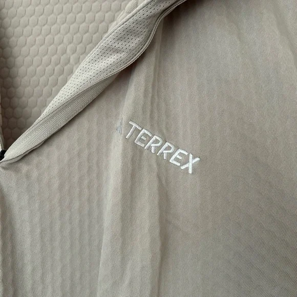 Sold - Picture 2 of 6